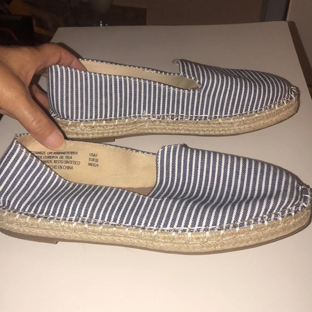 NWOT Women’s Canvas Espadrilles